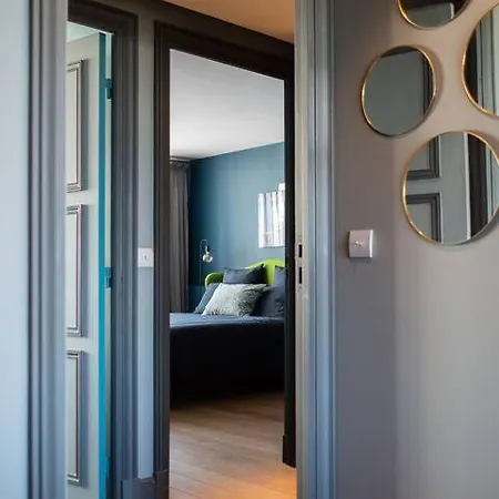 Amazing On Champs-elysees Apartment Paris