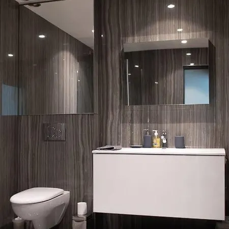 Amazing On Champs-elysees *