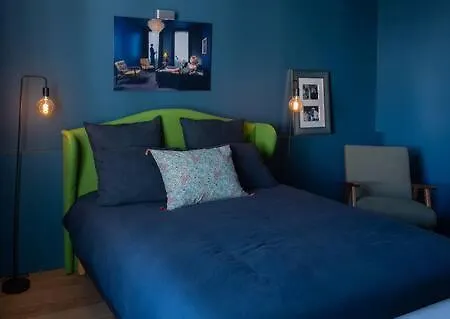 Amazing On Champs-elysees * 巴黎