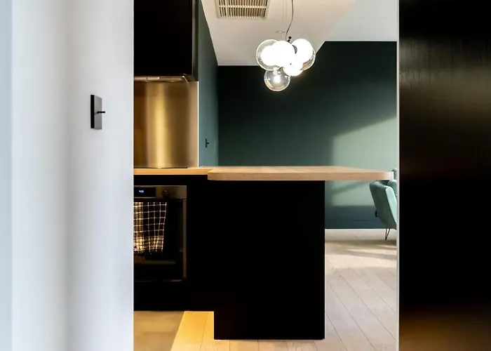 Amazing On Champs-elysées * París