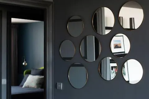 Amazing On Champs-elysées *