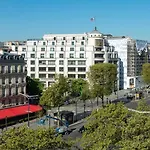 Amazing On Champs-elysees *