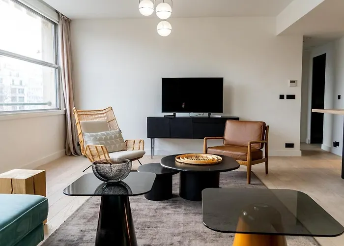 Amazing On Champs-elysées Appartement